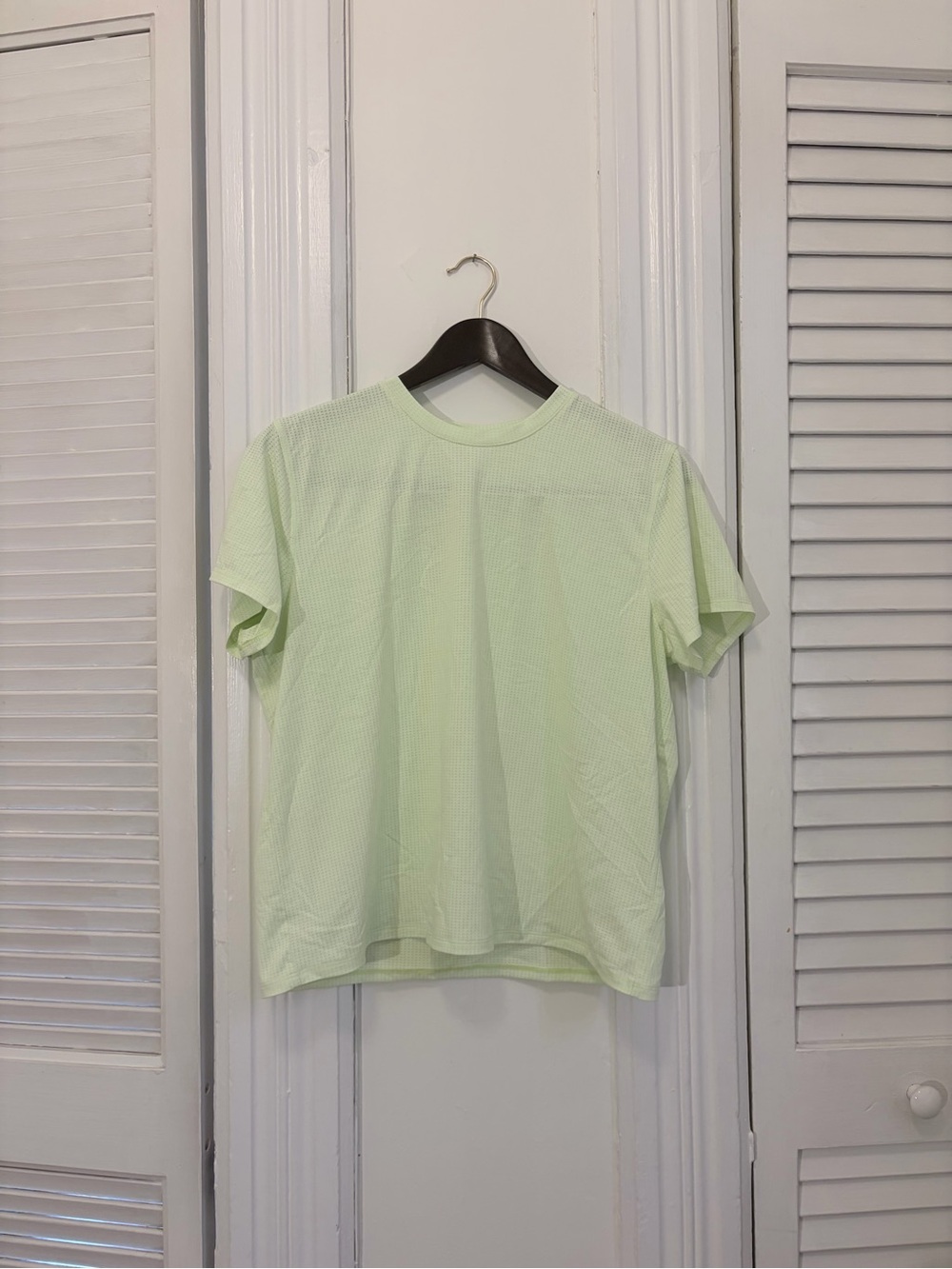 Outdoor Voices Pastel Green Short Sleeve Tee